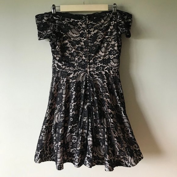 Lace Flare Off the Shoulder Prom Dress - Picture 7 of 9